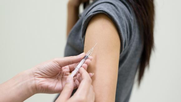 Szczepienie przeciwko HPV to inwestycja, która się opłaca