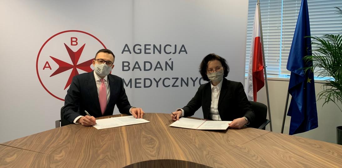 ABM  i NAWA zawarły porozumienie na rzecz umiędzynarodowienia nauk medycznych