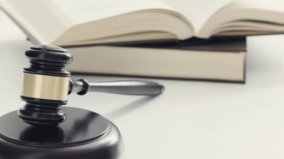 Prawo.pl: za „kłamstwo covidowe” nawet 30 tys. zł kary