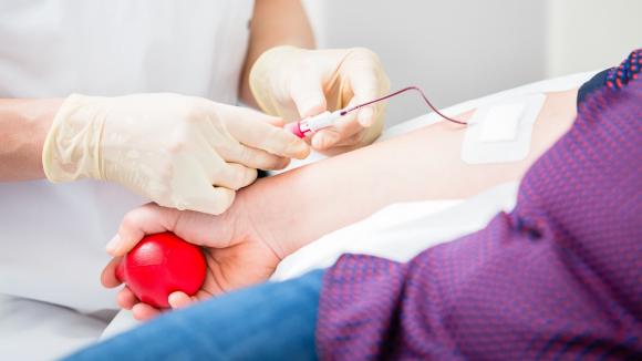 Brak krwi coraz poważniejszym problemem dla szpitali. Co roku w Polsce wykonuje się ok. 1,7 mln transfuzji