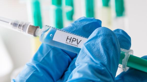 Szczepionka przeciwko HPV będzie refundowana! Czy to zapewni odpowiednią wyszczepialność?