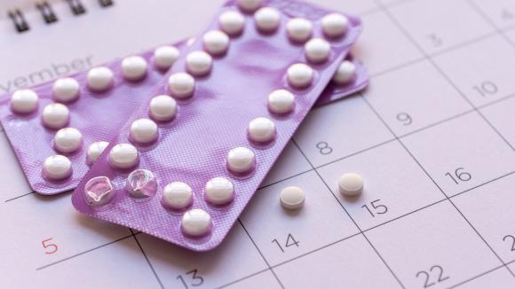 Eksperci: pandemia COVID-19 wymogła zwrócenie szczególnej uwagi na profil bezpieczeństwa antykoncepcji hormonalnej