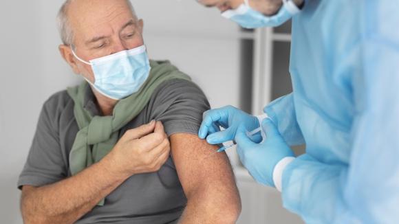 Druga dawka przypominająca dla osób 80+ dostępna od 20 kwietnia