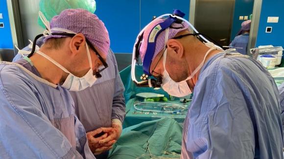 Szansa dla pacjentów z rozległymi nowotworami klatki piersiowej - lekarze specjaliści z sukcesem przeprowadzili skomplikowaną operację torako- i kardiochirurgiczną