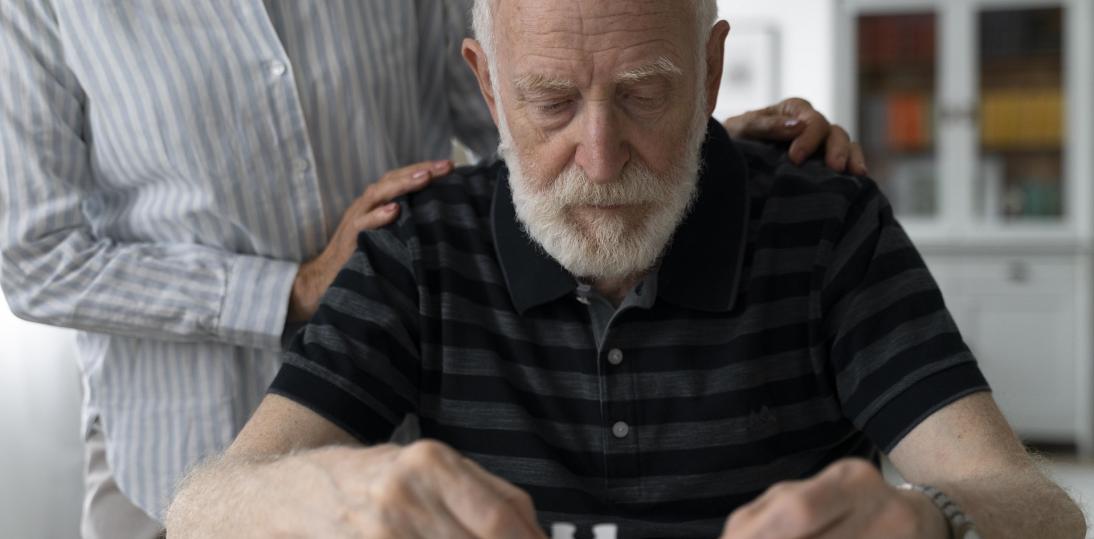 Polacy leczą Alzheimera najczęściej w POZ. Dostęp do specjalistów ograniczony
