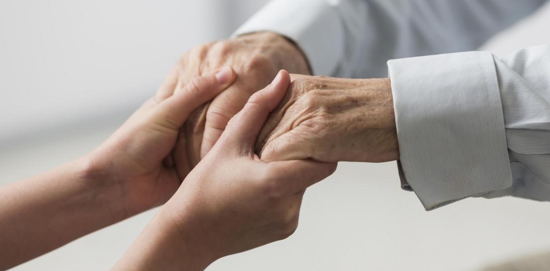 RPO apeluje o zapewnienie godnej opieki osobom starszym i nieuleczalnie chorym