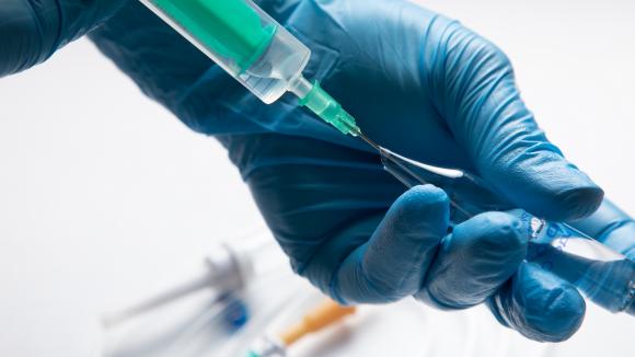 FDA przyjmuje do rozpatrzenia wniosek o dopuszczenie do obrotu leku biologicznego opracowanego w Polsce