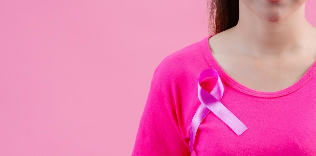 Jak rozpoznać raka piersi? Ta wiedza może uratować zdrowie i życie