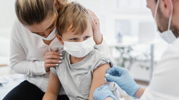 Coraz mniej rodziców szczepi dzieci, coraz więcej hospitalizacji