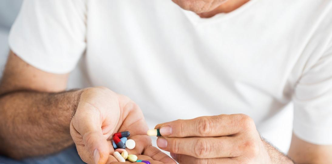 Pacjenci i eksperci apelują o rozszerzenie dostępu do darmowych leków o młodszych seniorów