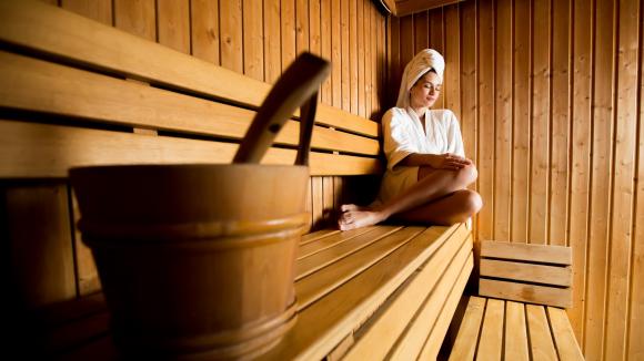 Czy warto korzystać z sauny? – plusy i minusy okiem kardiologa