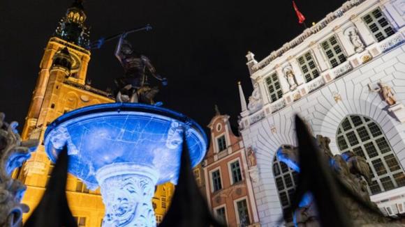 Gdańsk na niebiesko 5. maja w dniu Światowego Dnia Nadciśnienia Płucnego