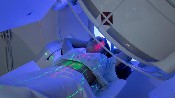 Nierówny dostęp do pełnoprofilowych ośrodków radioterapii ogranicza szanse pacjentów