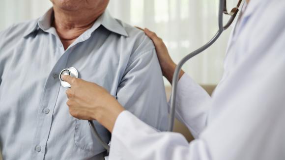 Pacjenci kardiologiczni apelują do premiera w sprawie rozszerzenia listy nieodpłatnych leków dla seniorów o flozyny
