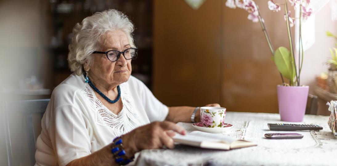 Udział seniorów w populacji systematycznie rośnie. Wielu z nich zbyt wcześnie staje się nieaktywnych, niesamodzielnych i niepełnosprawnych