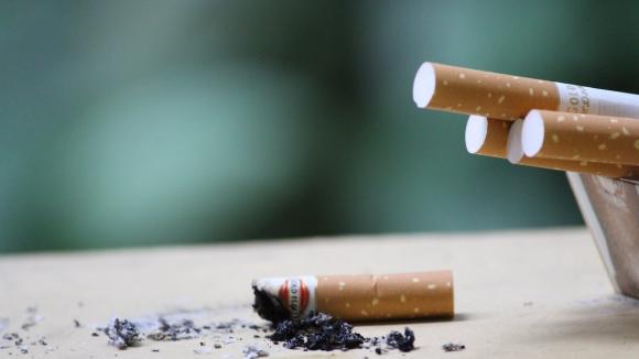 Prawie 80% lekarzy na całym świecie błędnie uważa, że nikotyna powoduje raka płuc