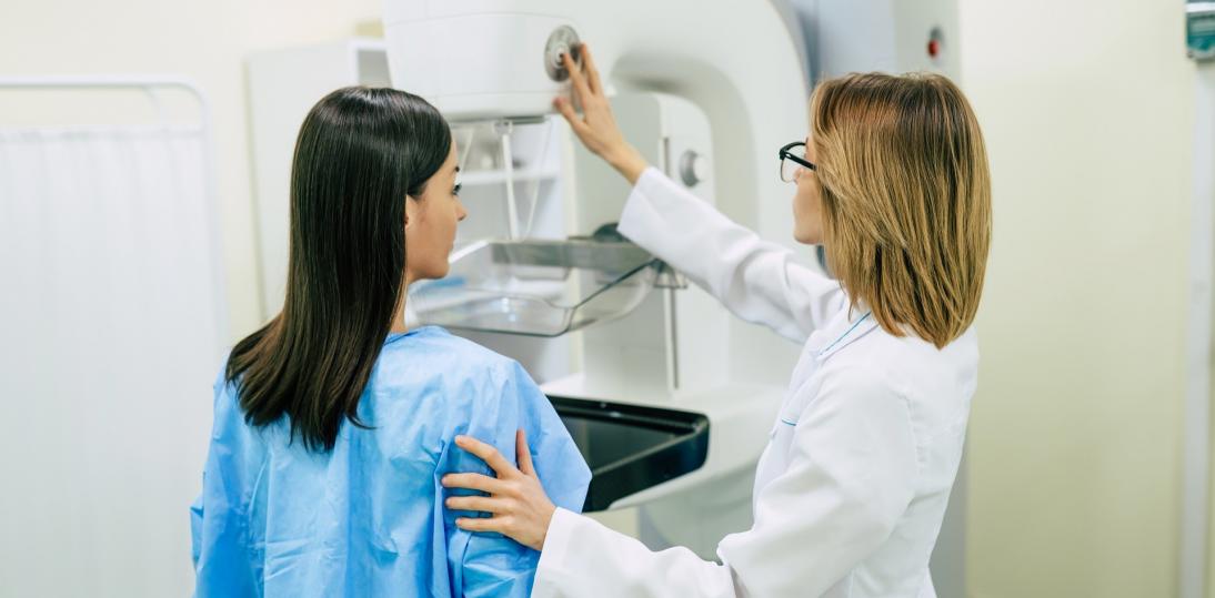 Sztuczna inteligencja może zastąpić jednego z dwóch radiologów w przesiewowych badaniach w kierunku raka piersi
