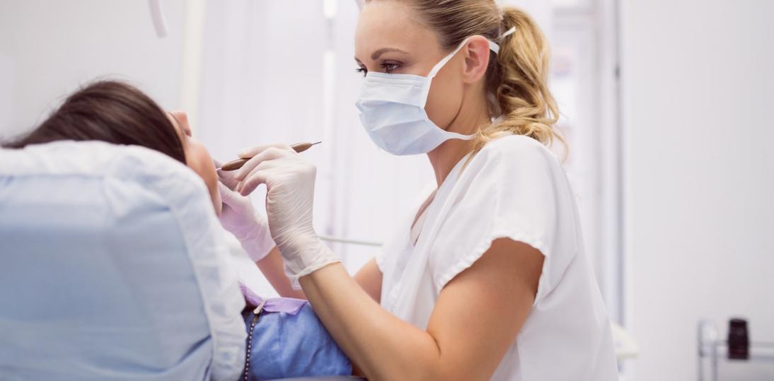 Polacy składają skargi na opiekę stomatologiczną. RPP w pół roku przyjął blisko 1,9 tys. zażaleń
