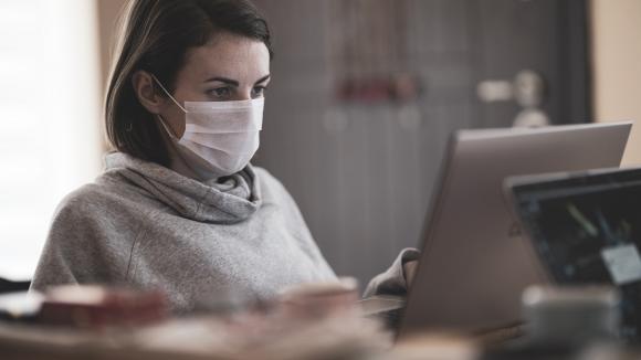 Pandemia COVID-19 - infodemia (dezinformacja) i rola umiejętności korzystania z e-zdrowia
