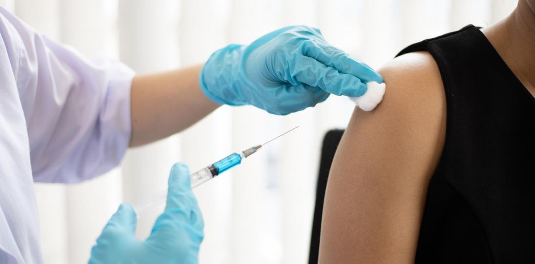 Organizacje pacjentów apelują o szczepienia przeciw HPV w szkołach