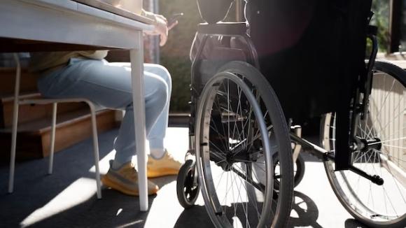 Środowisko osób z niepełnosprawnościami wiąże duże nadzieje z obietnicami rządu. Najbardziej wyczekiwana jest ustawa o asystentach osobistych