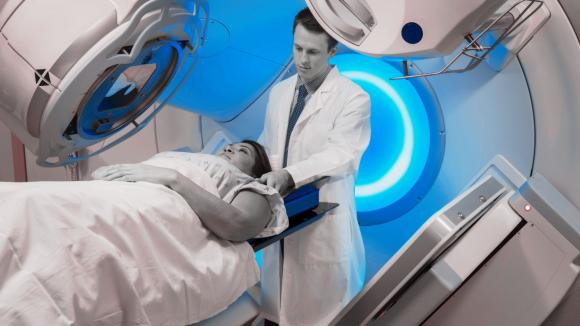 7 kwietnia Dzień Pracownika Służby Zdrowia – czy zabraknie radioterapeutów?