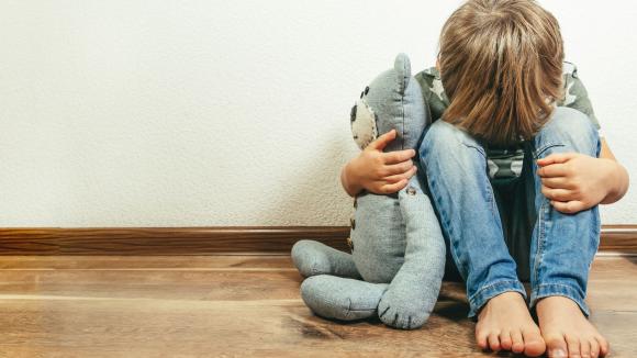 Międzynarodowy Dzień Przeciwdziałania Agresji Wobec Dzieci: specjaliści biją na alarm