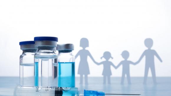 Kto i kiedy powinien się zaszczepić przeciw grypie? Pierwsze szczepionki już dostępne w Polsce