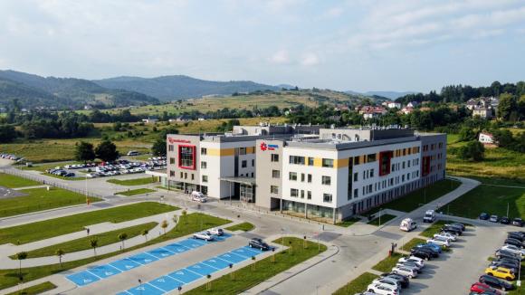 Szpital Żywiec zmuszony zawiesić pracę trzech oddziałów i dwóch poradni