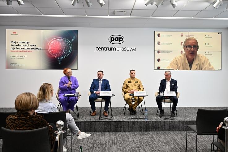 Opieka nad pacjentami z rakiem pęcherza moczowego: aktualne wyzwania i potrzeby systemowe