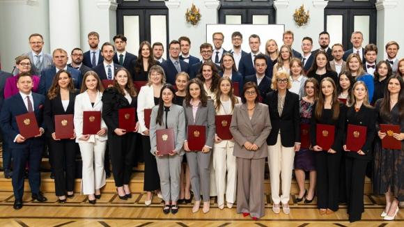 Stypendia Ministra Zdrowia dla studentów uczelni medycznych