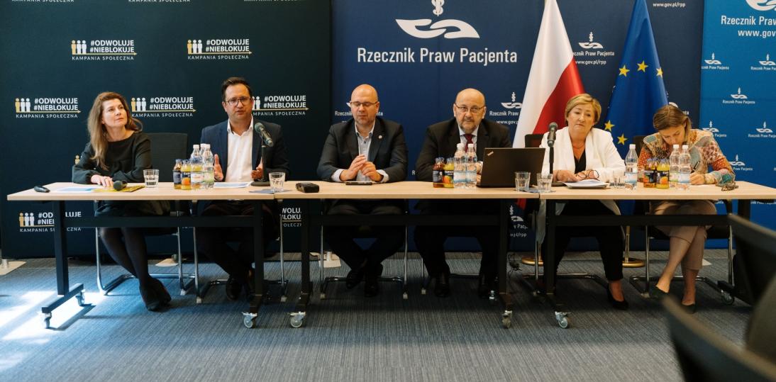 Jak skrócić kolejki do lekarzy? Nowy przewodnik dla placówek pokazuje, jak skutecznie wdrożyć odwoływanie wizyt