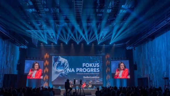 Prezbiopia po czterdziestce: nowe technologie, edukacja i styl życia. Czas spojrzeć na wzrok inaczej