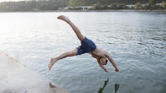 Trampoliny, hulajnogi i skoki do wody – wakacyjne zagrożenia oczami lekarzy z Wrocławia