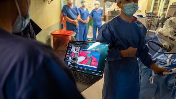 Nowatorskie operacje w Rzeszowie: chirurgia robotyczna z AI i obrazowaniem 3D po raz pierwszy w Polsce