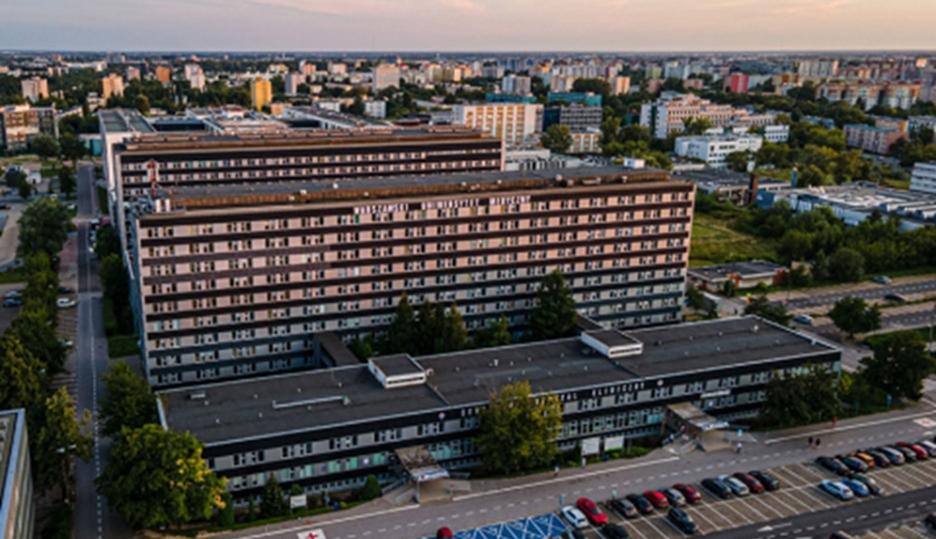 Szpital na Banacha kończy 50 lat. Pół wieku przełomów w polskiej medycynie