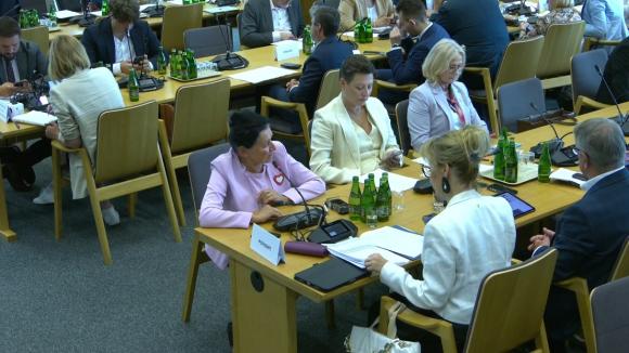 Kto zyska na nowelizacji ustawy refundacyjnej? Nowe HTA, nowe przepisy, stare pytania