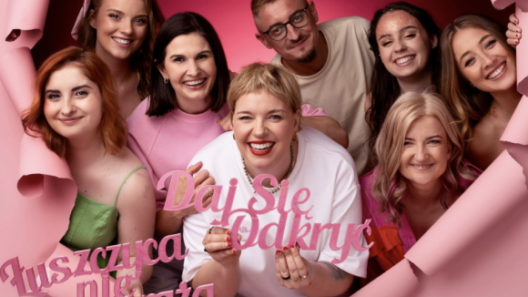 Sierpień Miesiącem Świadomości Łuszczycy: kampania „Daj się odkryć” przełamuje tabu i stygmatyzację