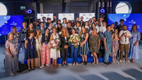 Młodzi zmieniają świat – za nami finał 11. obozu naukowego ADAMED SmartUP!