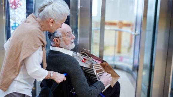 Starzenie się społeczeństwa w Polsce – wyzwania, szanse i alarmujące dane Fundacji SeniorApp