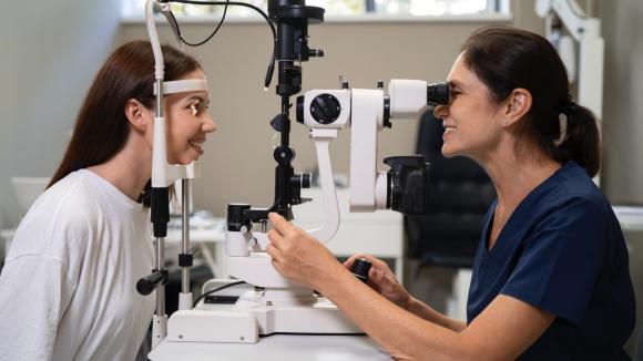 Wizyty u optometrysty, psychologa i lekarza medycyny sportowej bez skierowania – nowelizacja NFZ już obowiązuje
