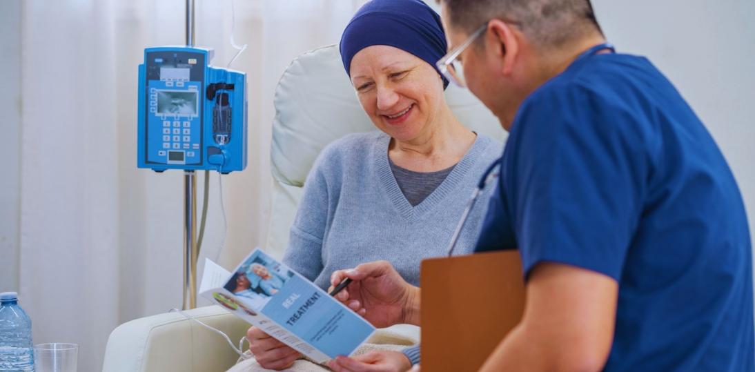 Światowy Dzień Onkologii – dlaczego tak ważna jest szybka diagnoza, co oznacza kompleksowe leczenie w onkologii i na czym polega szybka terapia onkologiczna