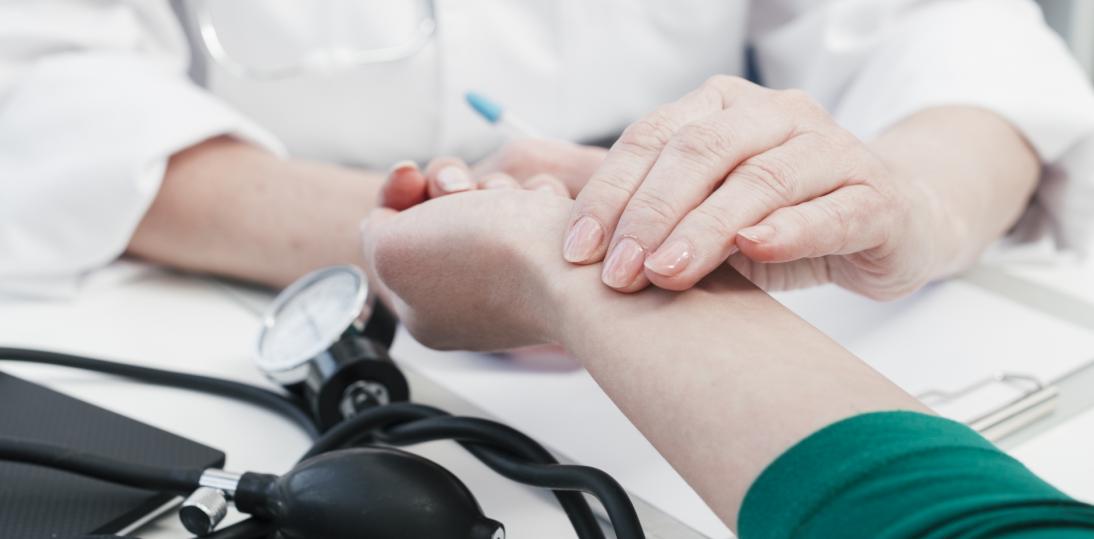 Pacjenci oczekują lepszej dostępności diagnostyki, większej koordynacji leczenia i bardziej przejrzystej komunikacji w systemie ochrony zdrowia