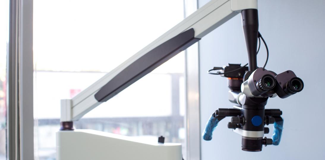 Robotyczna rewolucja w leczeniu udaru: pierwsza zdalna trombektomia przez Atlantyk