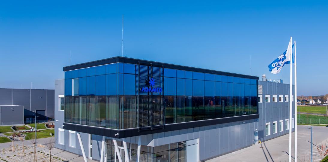 Adamed uruchamia w Kajetanach nowoczesne centrum badawcze. Polski potencjał innowacji ma przyspieszyć rozwój przełomowych terapii