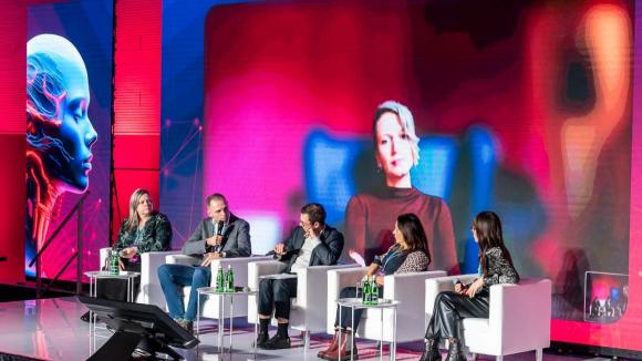AI w medycynie: praktyczne wdrożenia, etyka i kompetencje przyszłości. Relacja z konferencji „MedTech czy TechMed? Driven by AI” na UMW