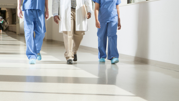 Staż podyplomowy do likwidacji? Rezydenci ostrzegają: „To zagrozi bezpieczeństwu pacjentów”