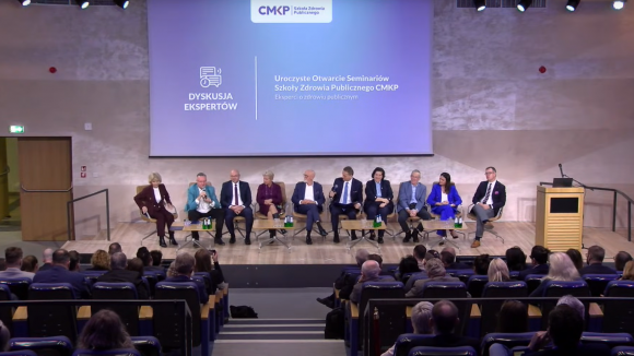 Od edukacji po legislację: jak odbudować zdrowie publiczne w Polsce?