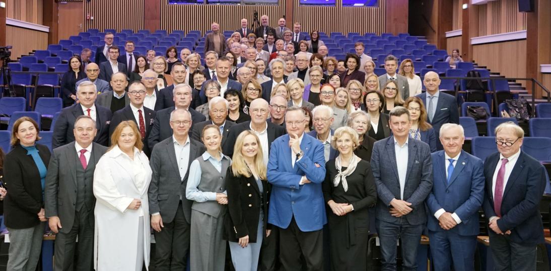 Ministerstwo Zdrowia spotkało się z konsultantami krajowymi: wspólna strategia wzmocnienia systemu ochrony zdrowia