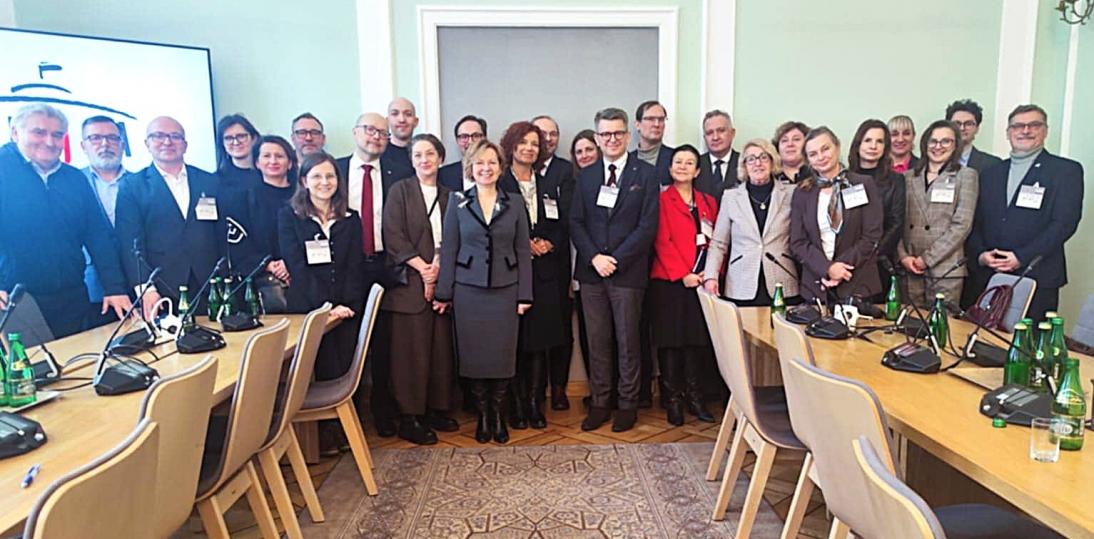 POChP kosztuje Polskę blisko 16 mld zł rocznie. Eksperci i parlamentarzyści apelują w Sejmie o pilne zmiany w pulmonologii